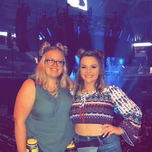 Meet your Posher, Corrine